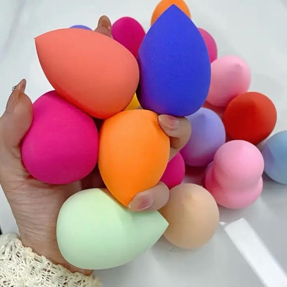 20 Colorful Makeup Sponge Set - Picture 4 of 5
